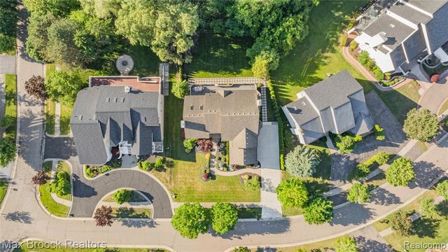 7102 Alta Vista Drive, West Bloomfield, MI 48322
