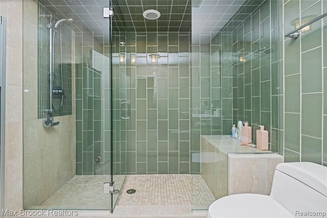 7102 Alta Vista Drive, West Bloomfield, MI 48322