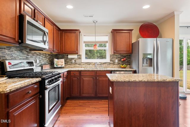624 Collington Drive, Mebane, NC 27302