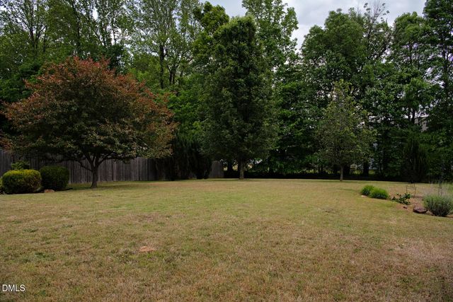 624 Collington Drive, Mebane, NC 27302