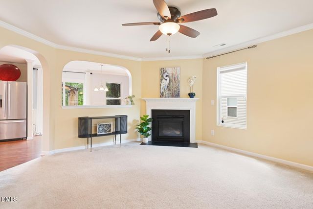 624 Collington Drive, Mebane, NC 27302