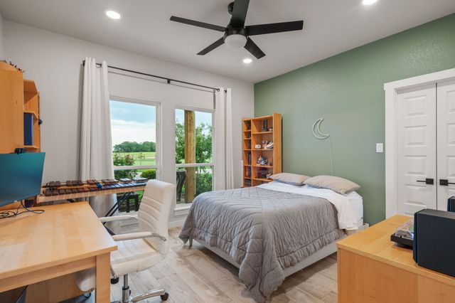 109 County Road 2696, Alvord, TX 76225