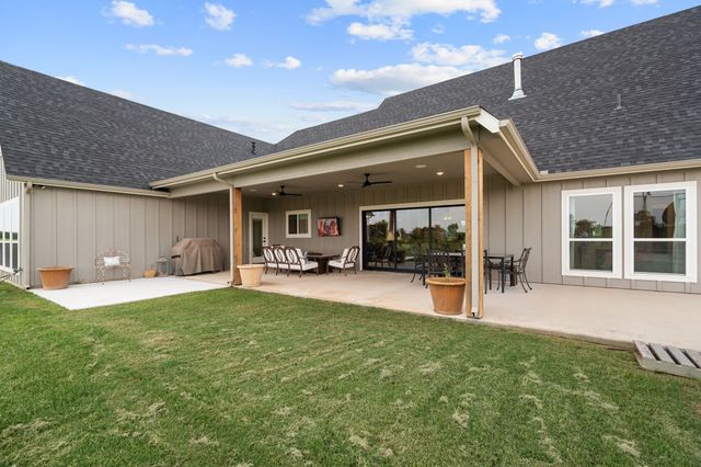 109 County Road 2696, Alvord, TX 76225