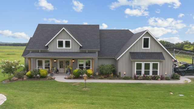 109 County Road 2696, Alvord, TX 76225