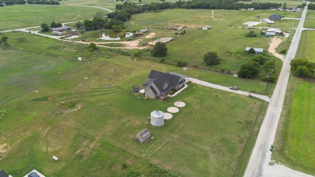 109 County Road 2696, Alvord, TX 76225