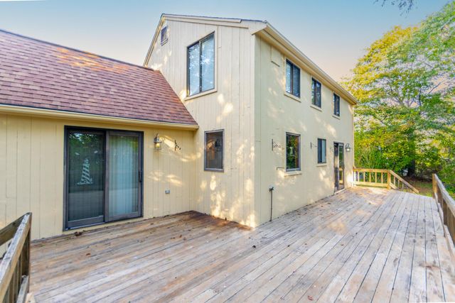 30 Weatherglass Lane, East Falmouth, MA 02536