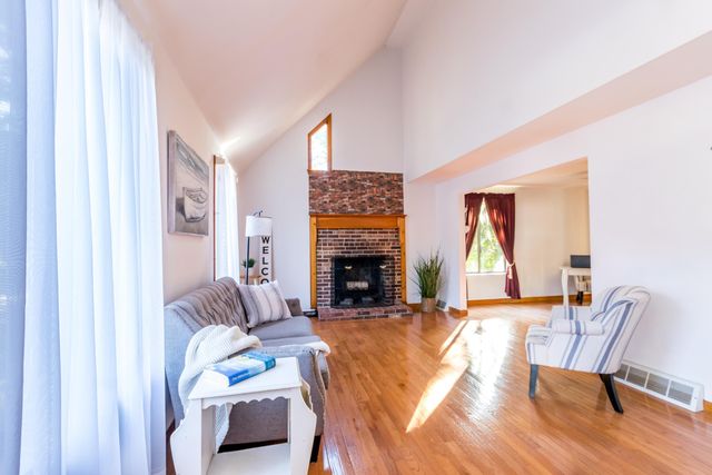 30 Weatherglass Lane, East Falmouth, MA 02536