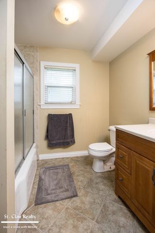 1017 Clinton Avenue, St Clair, MI 48079