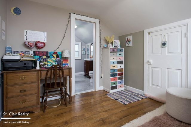 1017 Clinton Avenue, St Clair, MI 48079