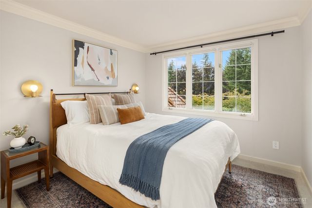 22008 NE 66th Place, Redmond, WA 98053