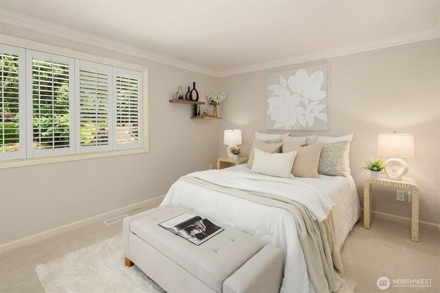 22008 NE 66th Place, Redmond, WA 98053