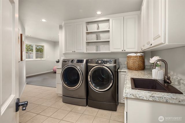22008 NE 66th Place, Redmond, WA 98053