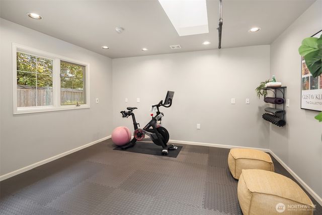 22008 NE 66th Place, Redmond, WA 98053