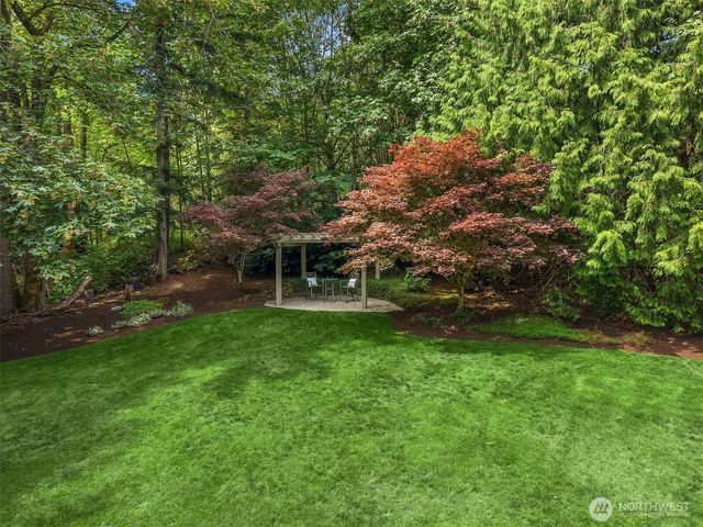 22008 NE 66th Place, Redmond, WA 98053