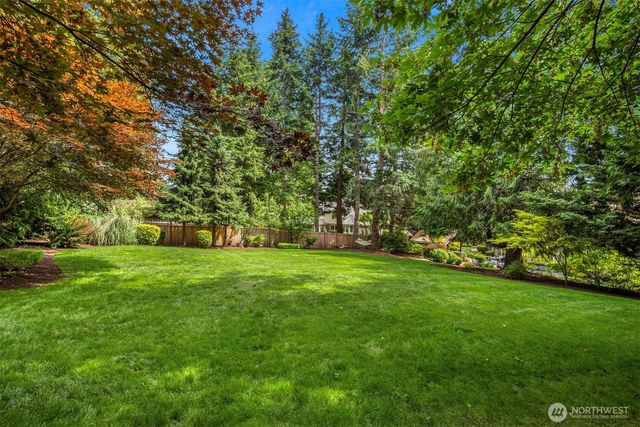 22008 NE 66th Place, Redmond, WA 98053