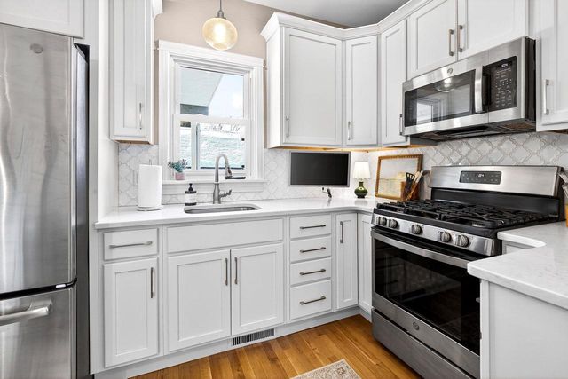 403 PINE STREET, Neenah, WI 54956