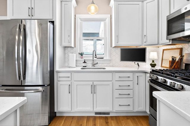 403 PINE STREET, Neenah, WI 54956