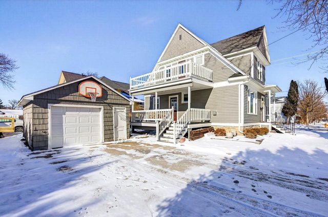 403 PINE STREET, Neenah, WI 54956