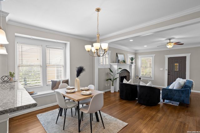 624 W Agarita, San Antonio, TX 78212