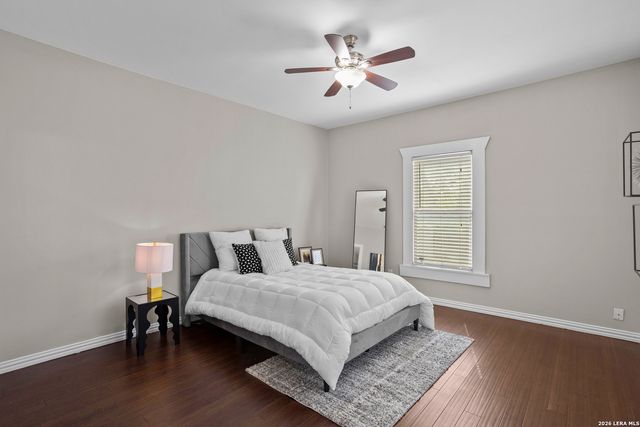 624 W Agarita, San Antonio, TX 78212