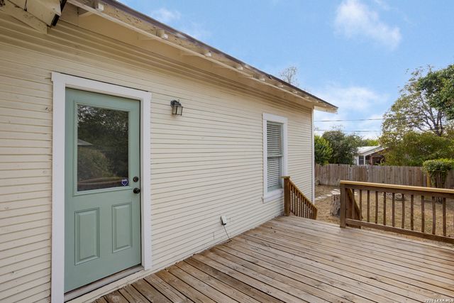 624 W Agarita, San Antonio, TX 78212