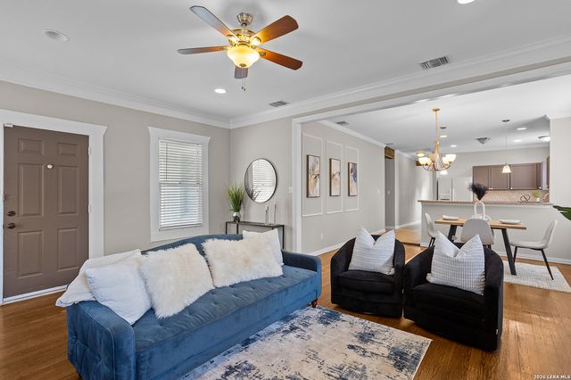 624 W Agarita, San Antonio, TX 78212