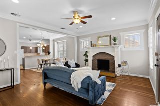 624 W Agarita, San Antonio, TX 78212