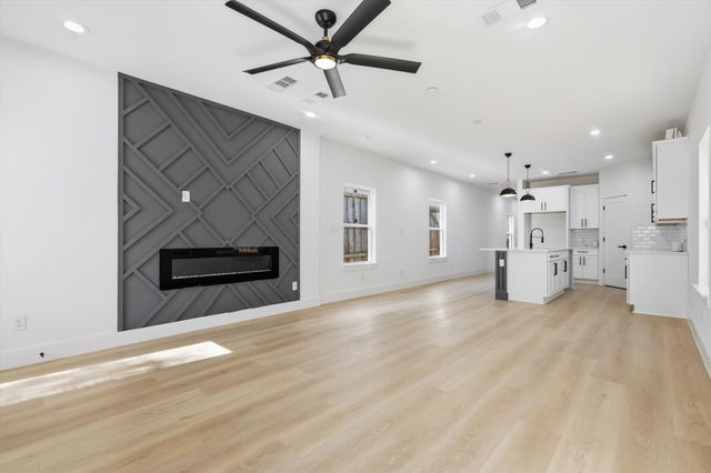 2530 Lowery Street, Dallas, TX 75215