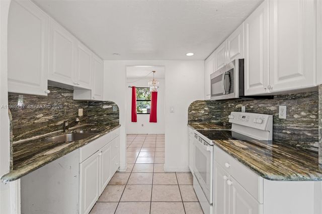 4750 NE 17th Ave, Pompano Beach, FL 33064