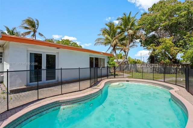 4750 NE 17th Ave, Pompano Beach, FL 33064