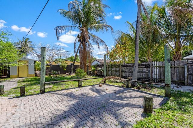 4750 NE 17th Ave, Pompano Beach, FL 33064