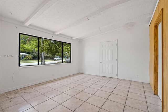 4750 NE 17th Ave, Pompano Beach, FL 33064