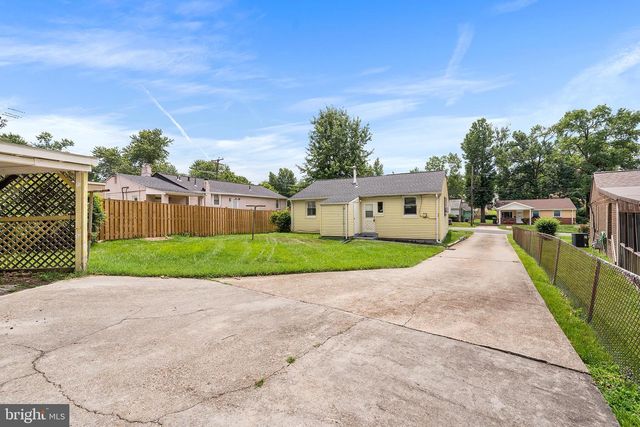 7832 FISKE AVE, Lanham, MD 20706