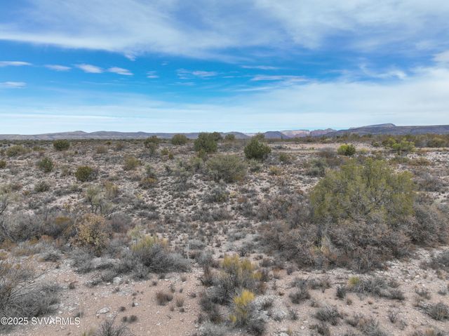 6745 N Canyon Road 104, Rimrock, AZ 86335