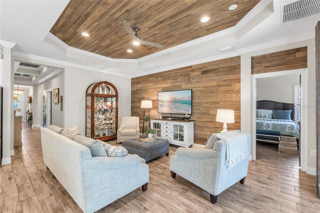 6423 TIDELINE DRIVE, Apollo Beach, FL 33572