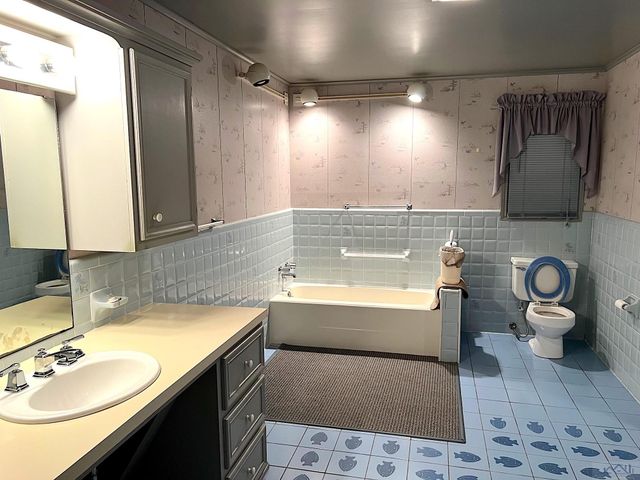 117 Norman St, Golden Meadow, LA 70357