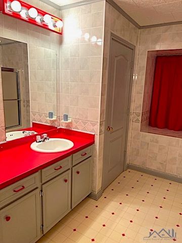 117 Norman St, Golden Meadow, LA 70357