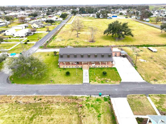 117 Norman St, Golden Meadow, LA 70357