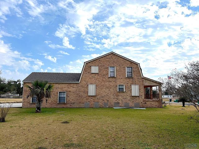 117 Norman St, Golden Meadow, LA 70357