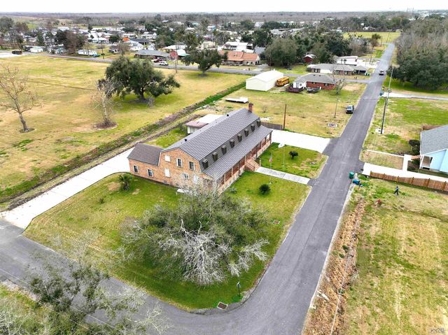 117 Norman St, Golden Meadow, LA 70357