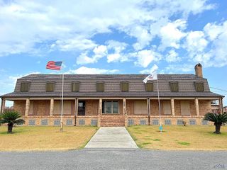 117 Norman St, Golden Meadow, LA 70357