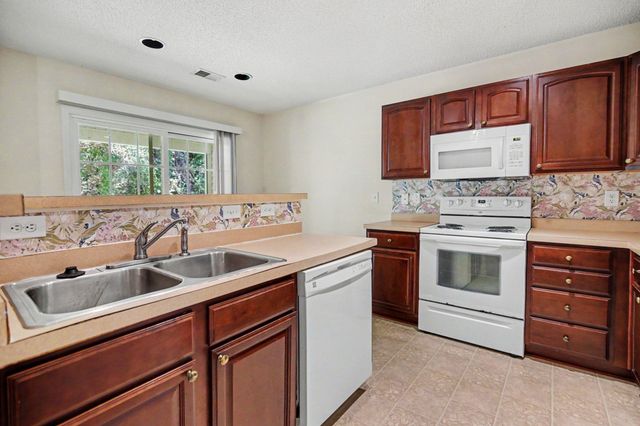 1043 Penny Ln., Myrtle Beach, SC 29577