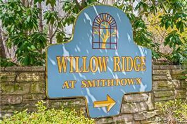 28 Willow Ridge Drive, Smithtown, NY 11787