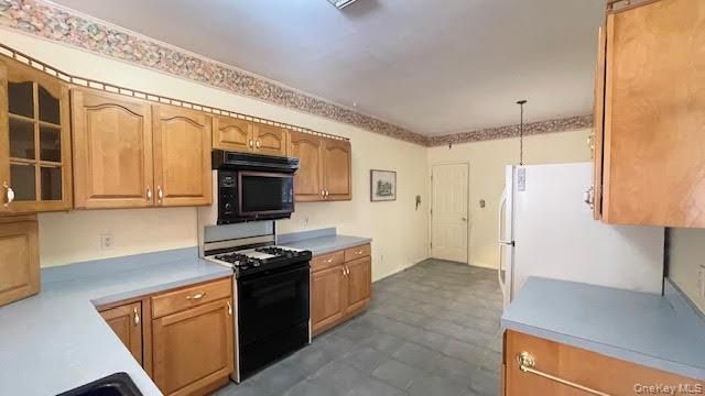 28 Willow Ridge Drive, Smithtown, NY 11787