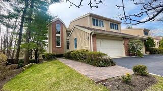 28 Willow Ridge Drive, Smithtown, NY 11787