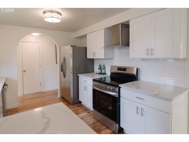 1917 Ne 226TH Ave, Fairview, OR 97024