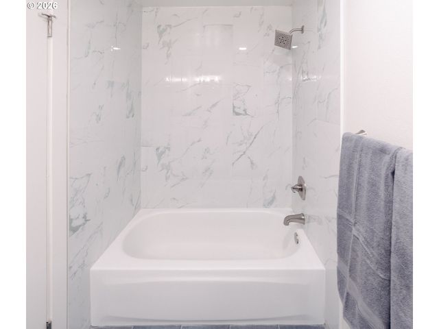 1917 Ne 226TH Ave, Fairview, OR 97024