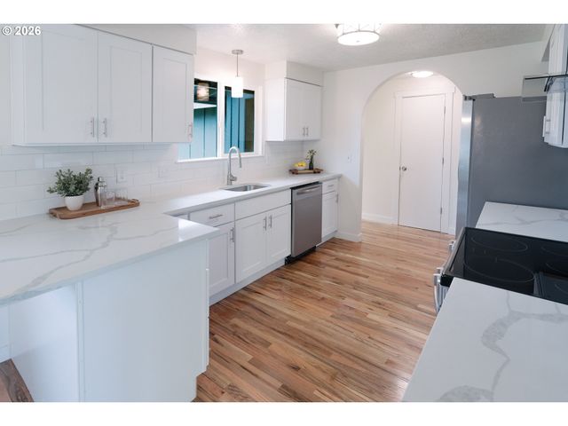 1917 Ne 226TH Ave, Fairview, OR 97024