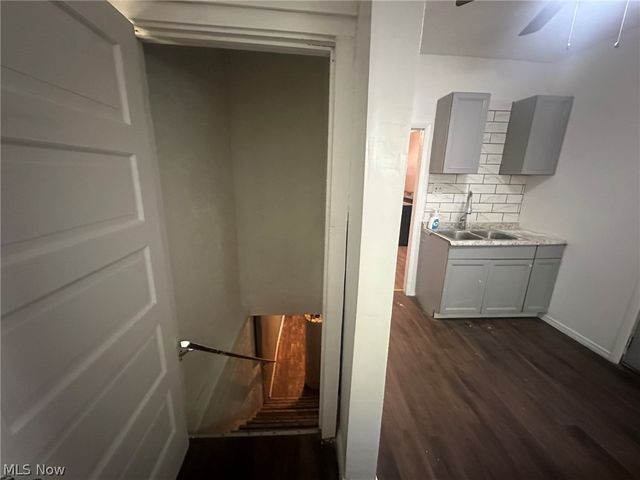 875 E 131st Street, Cleveland, OH 44108