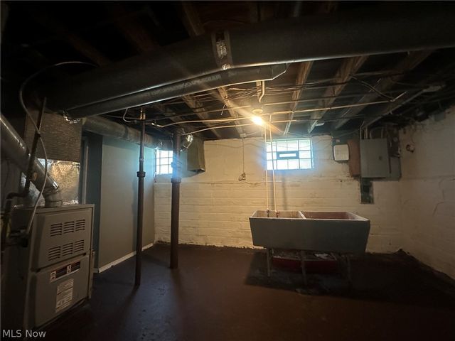 875 E 131st Street, Cleveland, OH 44108